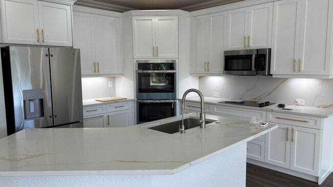 Primary Photo - 15831 Menton Bay Ct
