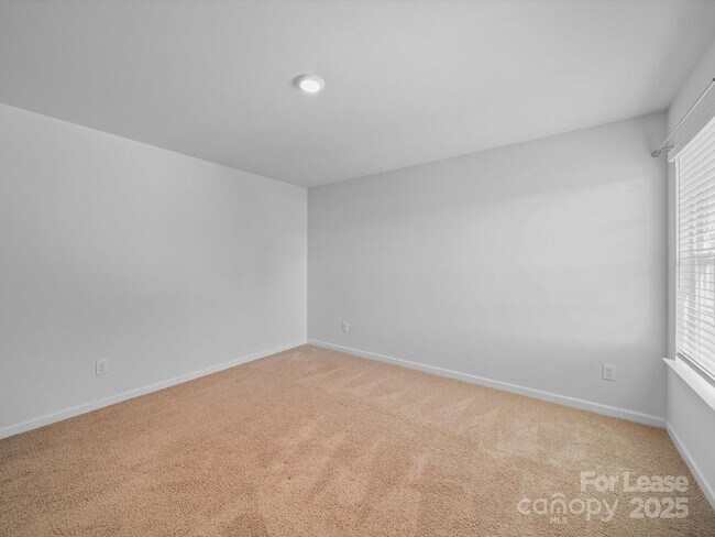 Building Photo - 1008 Hudson Taylor Ln