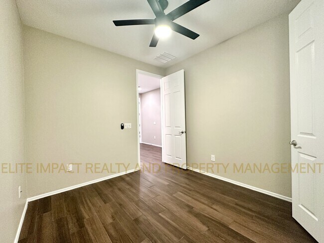 Building Photo - 6514 E Via Arroyo Azul