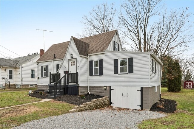 Building Photo - 133 N Pearl St