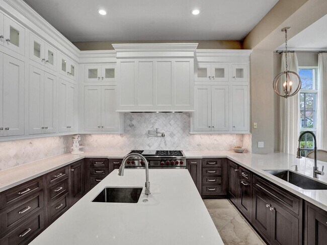 Building Photo - 12328 NW 69th Ct