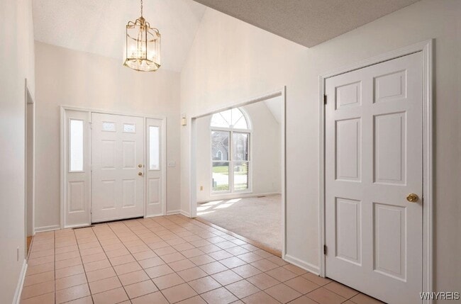 Building Photo - 70 Hobnail Dr