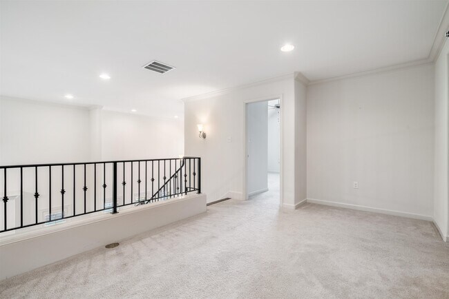 Building Photo - 4713 Emmas Cir W