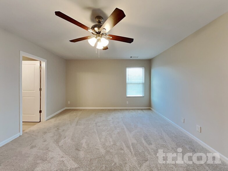 Building Photo - 324 Merigold Way