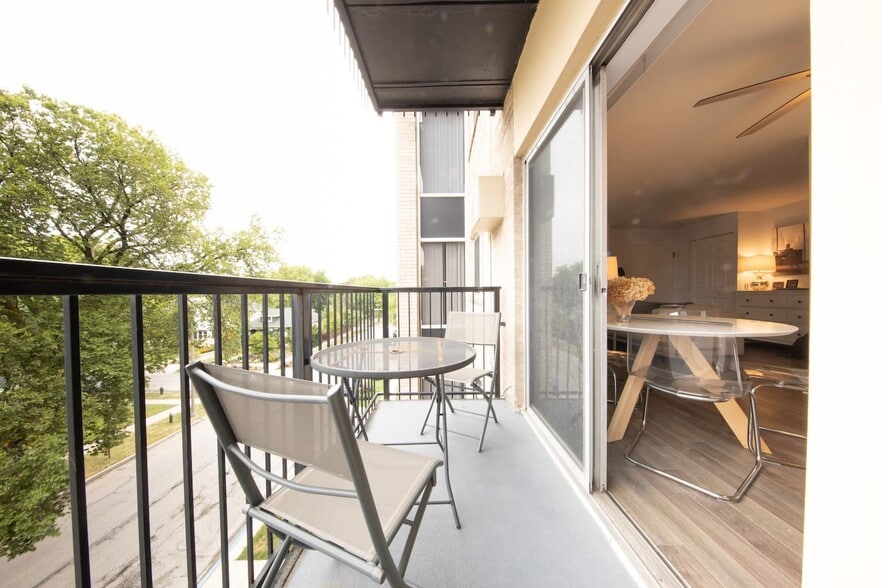 Balcony - 310 Lathrop Ave