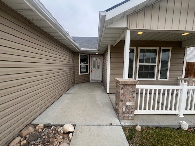 Building Photo - 3 Bed 2 Bath House in Nampa!