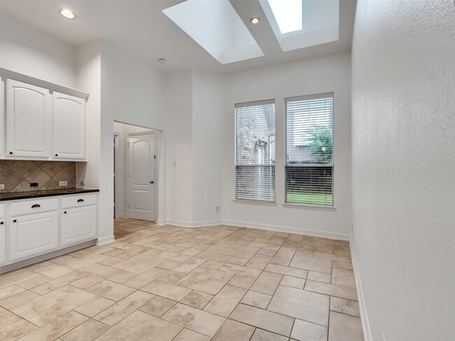 Building Photo - 1211 Sterling Ct
