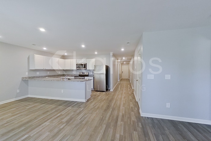 Building Photo - 105 Spencer Dr