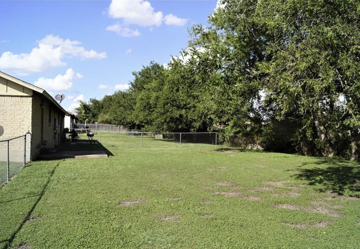 Building Photo - 101 Stubblefield Dr