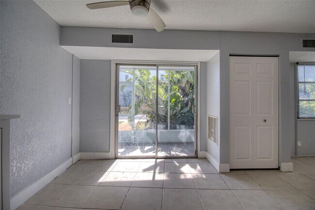 Building Photo - 3315 58th Ave S