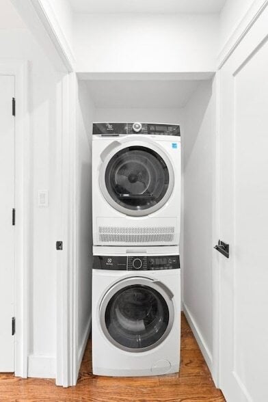 Building Photo - 105 St Felix St