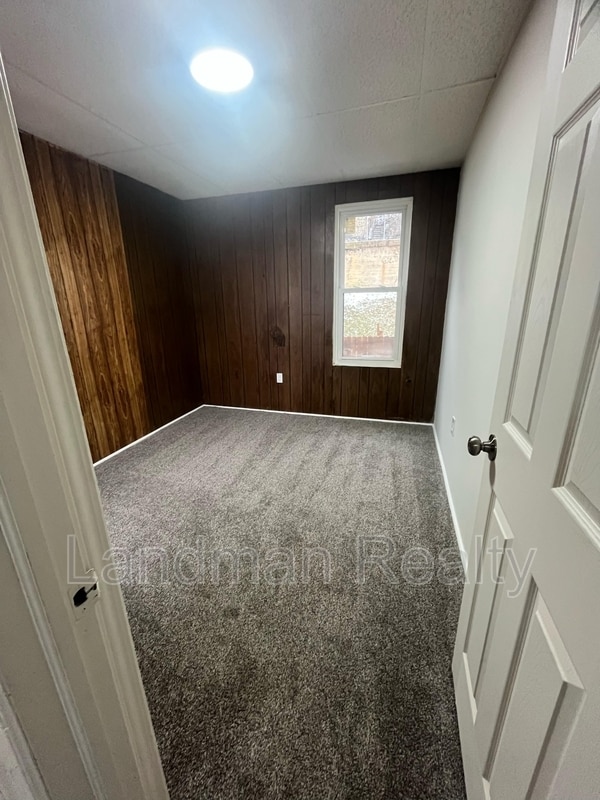 Building Photo - 1245 Island Ave