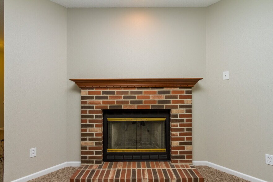 Building Photo - 10236 Hatherley Way