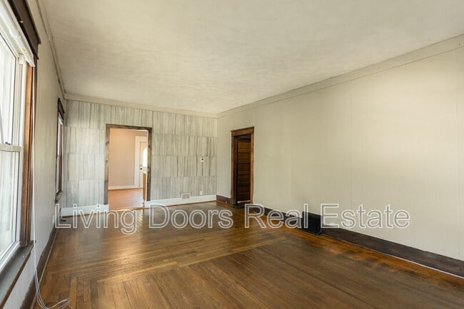 Building Photo - 1529 N 24th St