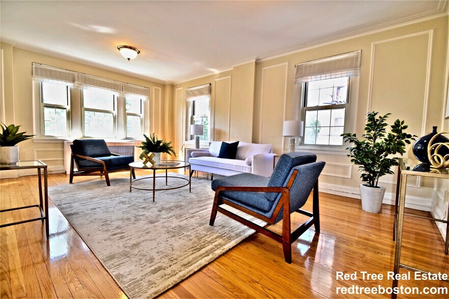 Building Photo - 1407 Beacon St
