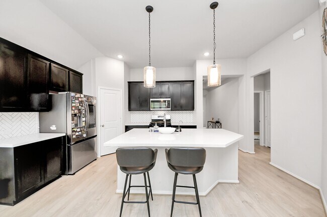 Building Photo - 20755 Sunseed Dr