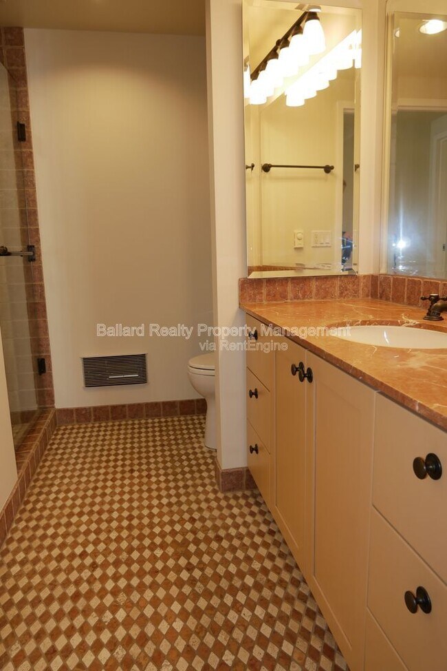 Building Photo - 2125 1st Ave