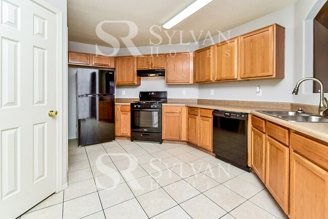 Building Photo - This charming ranch home is ready