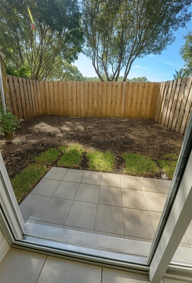 Building Photo - 2664 SE 19th St