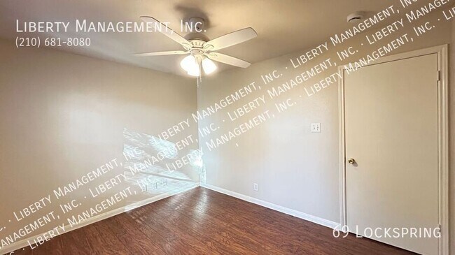 Building Photo - 69 Lockspring-