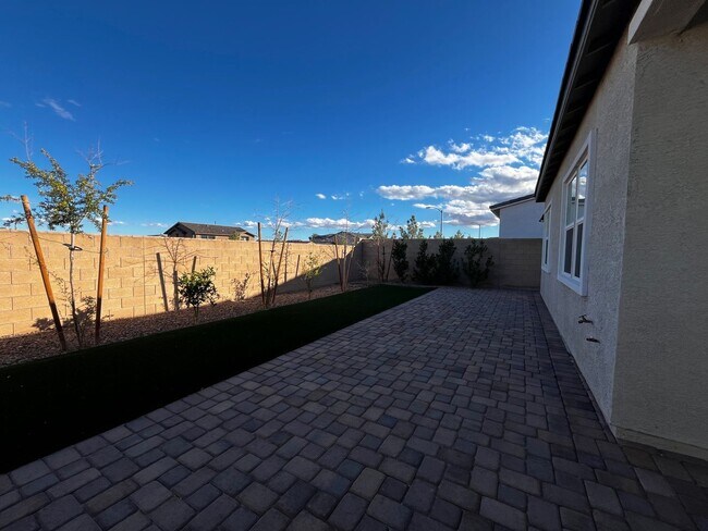 Building Photo - Modern 3-Bedroom Home in Skye Canyon Ranch...