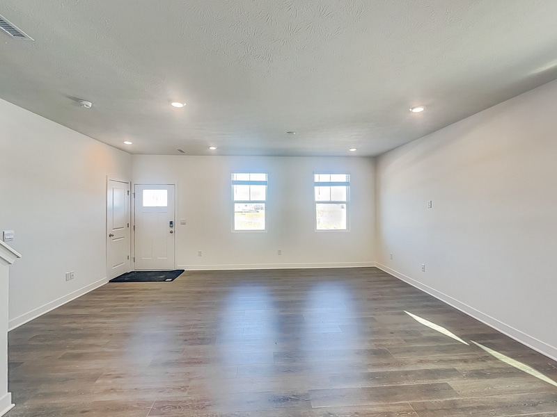 Building Photo - 6199 Rhinecliff Dr