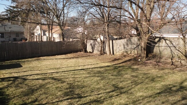 Building Photo - 4230 Highland Ave