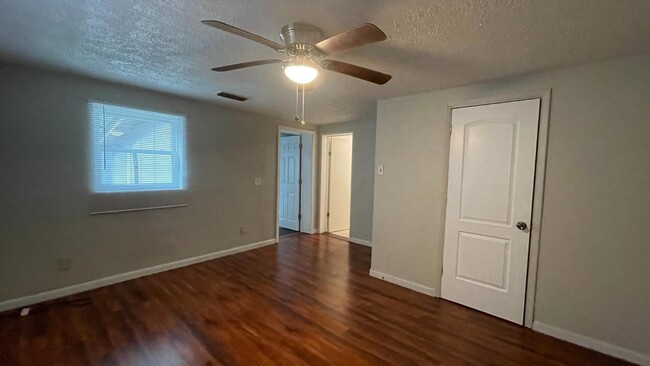 Building Photo - 6328 Delacy Rd