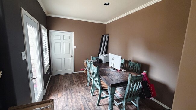 Building Photo - 1909 Kemah Village Dr