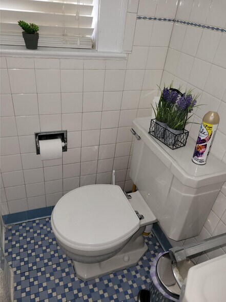 Building Photo - 2116 Market St