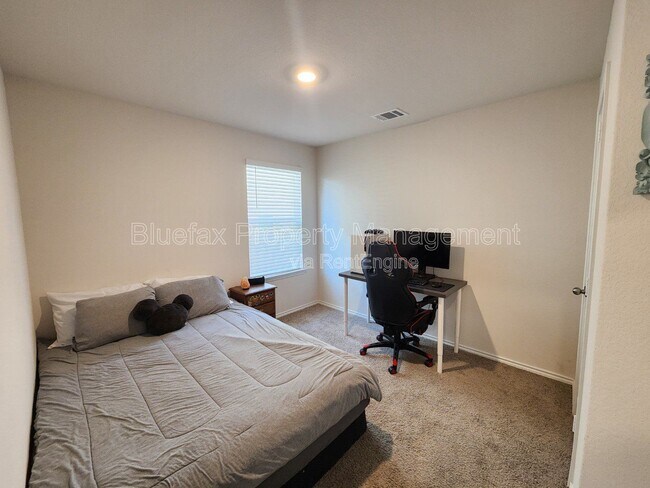 Building Photo - 6619 Dynamic Sound