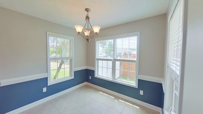 Building Photo - 622 Thorncliff Dr