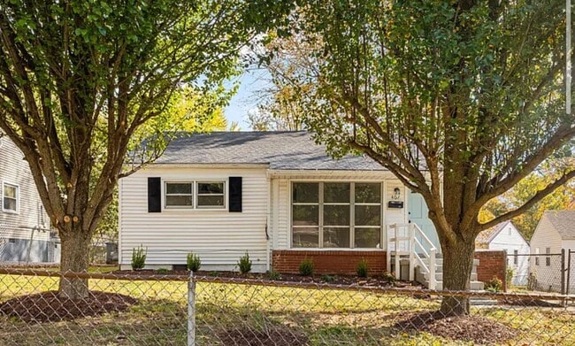 Primary Photo - Gorgeous updated 2 bedroom with basement!