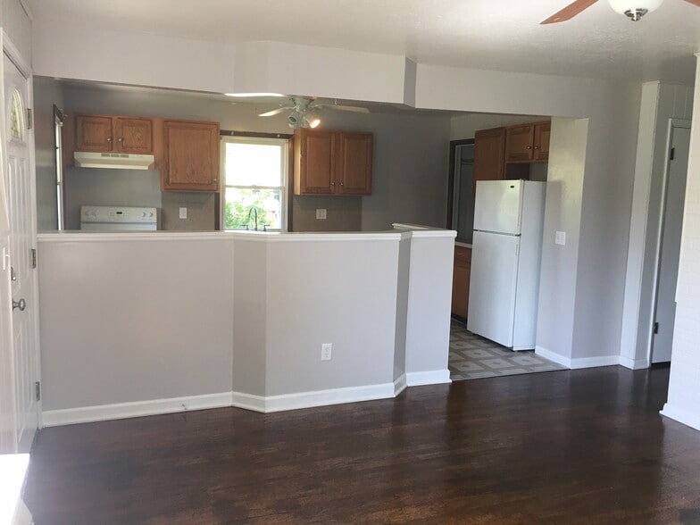 Partially Open Kitchen Floor Plan - 327 Jackson Ave