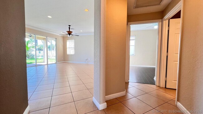 Building Photo - 9546 Worswick Ct
