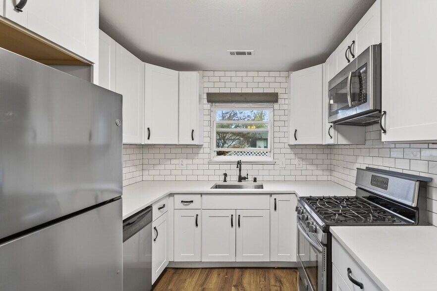 Building Photo - 1288 Grouse Ct