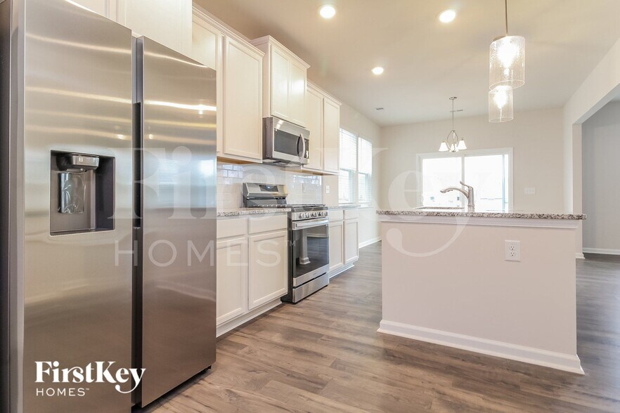 Building Photo - 604 Goldburn Wy