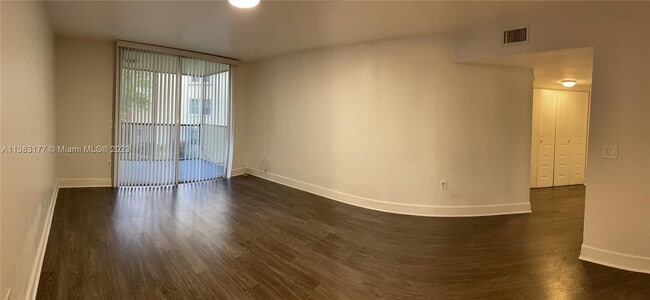 Building Photo - 8225 Lake Dr