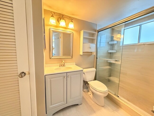 Building Photo - RESORT-STYLE 55+ LIVING — 1 BED / 1 BATH WITH PRIVATE LANAI & GOLF COURSE VIEWS! ? 1 MONTH FREE ?