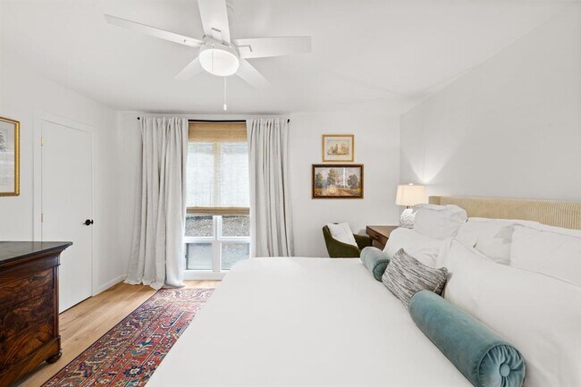 Building Photo - 5332 Balcones Dr