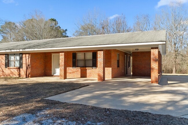 Building Photo - 2BR/1BA Duplex in Coker – Available Now