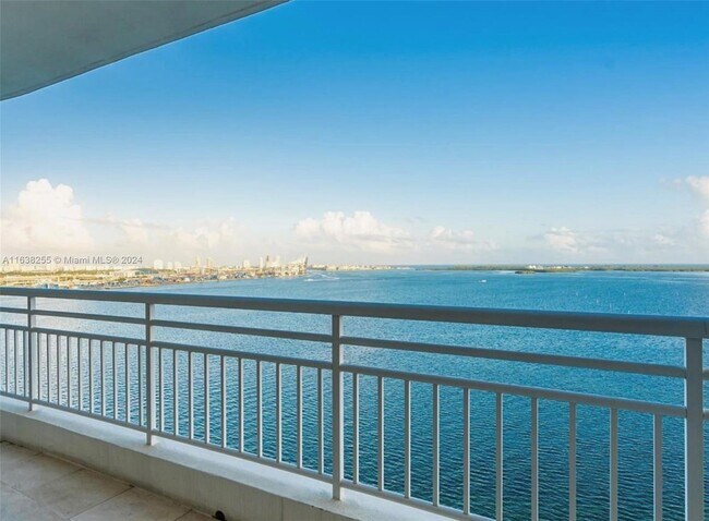 Building Photo - 808 Brickell Key Dr