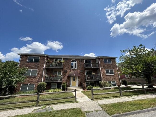 Building Photo - 51 Alvarado Ave
