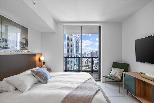 Building Photo - 159 NE 6th St