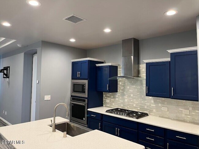 Building Photo - 1144 Morton Pl