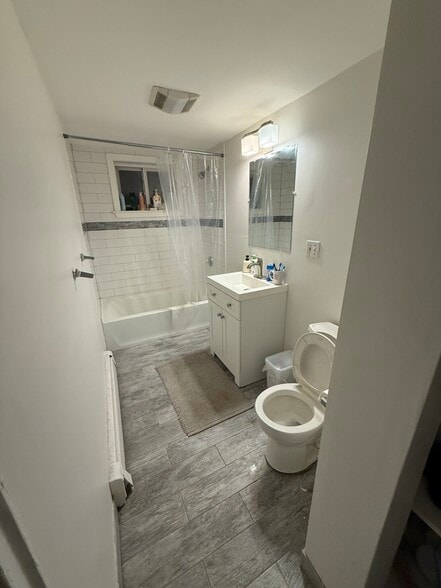 Building Photo - 63 Selkirk Rd