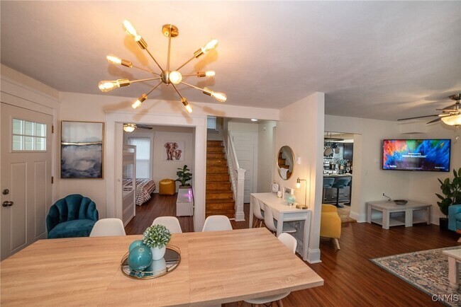 Building Photo - 312 Hall Ave