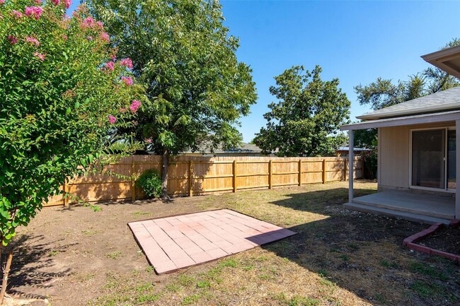 Building Photo - 2321 Friarcreek Loop