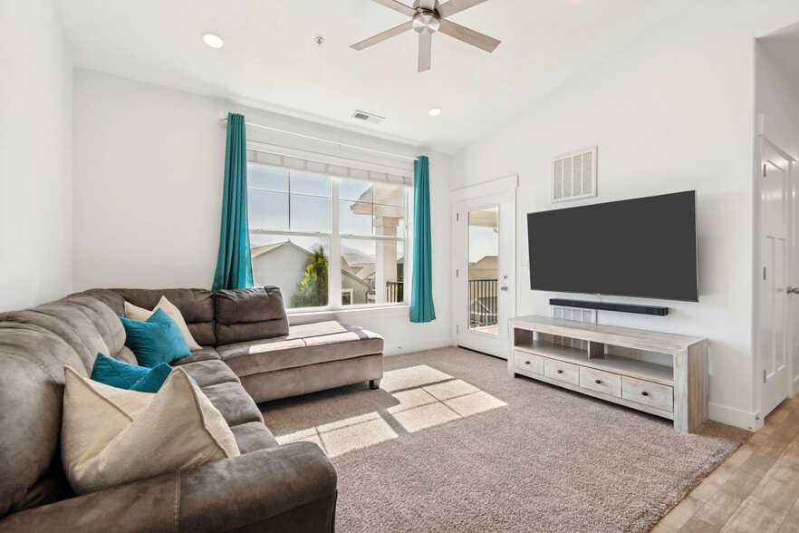 Building Photo - 12992 S Tortola Dr