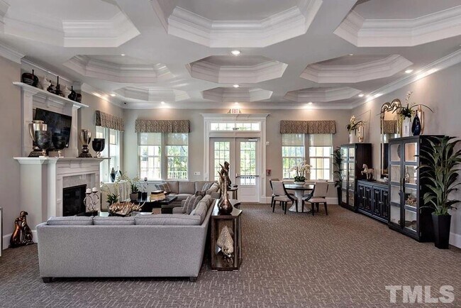 Building Photo - Spacious Luxury 3 Bedroom Townhome for Rent - Great Amenities